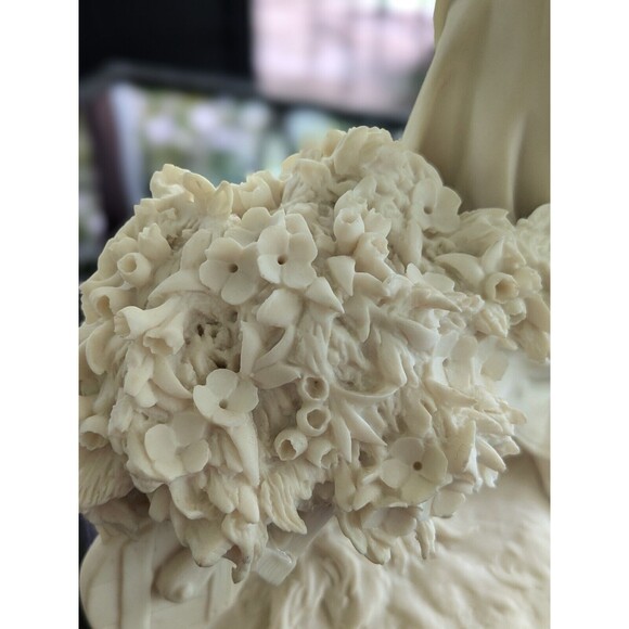 Giuseppe Armani Porcelain Figurine 10” Italy 1988 Capodimonte Girl w Wheelbarrow - Picture 12 of 16